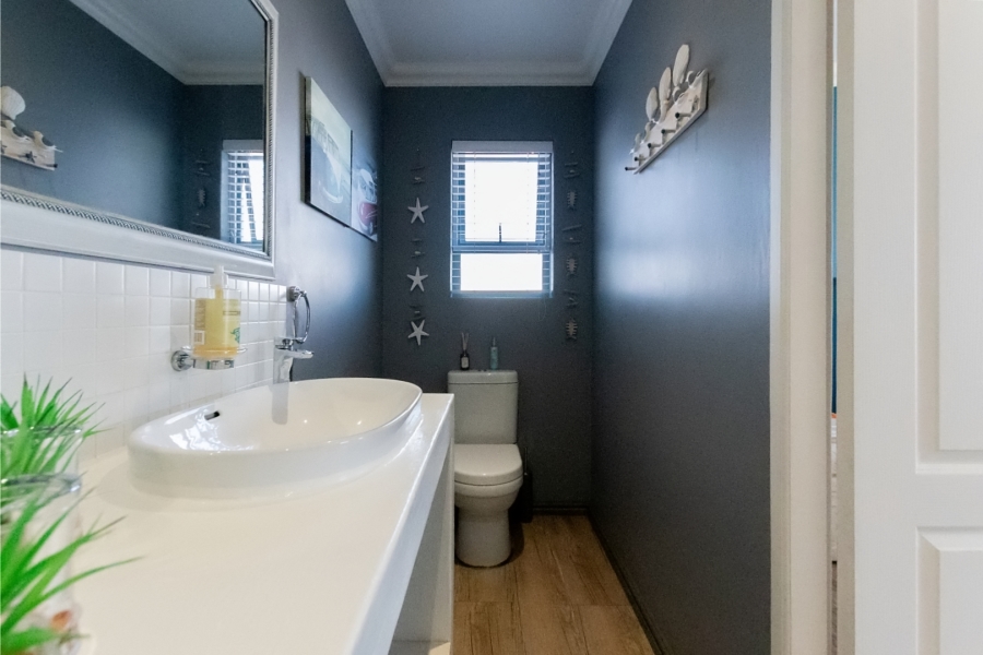 3 Bedroom Property for Sale in Blue Lagoon Western Cape